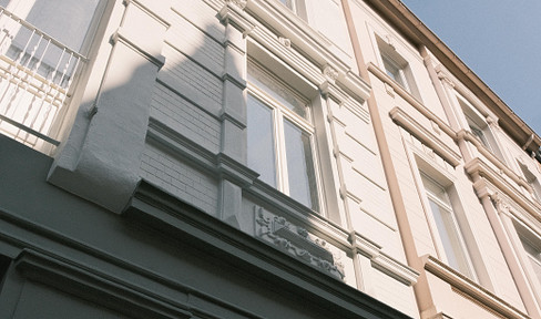 5-Zimmer-Wohnung mit Einfamilienhauscharakter in kernsaniertem Denkmalobjekt