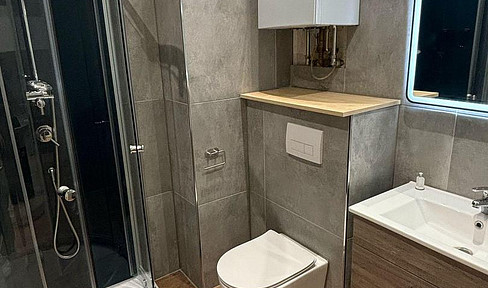 Moderne Souterrain-Wohnung mit Einbauküche - 2,5 Zimmer