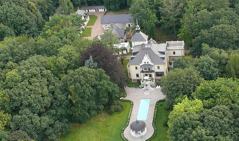 Einzigartiges Penthaus Im Jagschloss, mit Pool, Wald, Park, See  20km bis LE Mitte