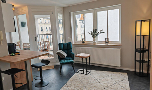 #Rarity# Fully furnished studio with balcony, dressing room and bathroom with window