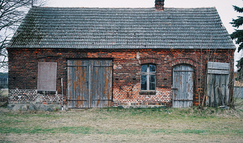 Atmosphärisches Bauland mit historischer Schmiede am Spreewald