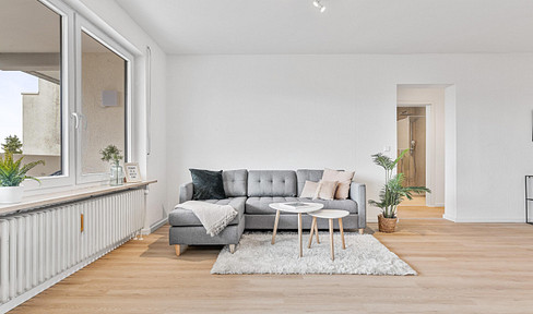 Light-flooded apartment to move into immediately PROVISION-FREE with XL balcony and distant views