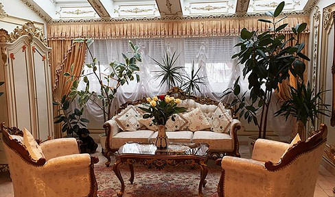 From private owner * 170 sqm on 2 floors with exclusive furnishings *