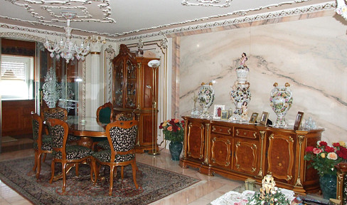 From PRIVATE * 170 sqm Unique opportunity with exclusive furnishings *