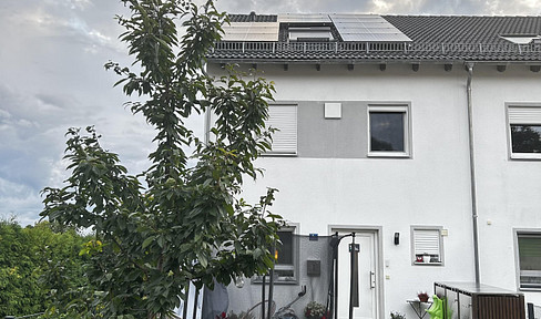 Attractive end-of-terrace house for sale in Vilsbiburg.