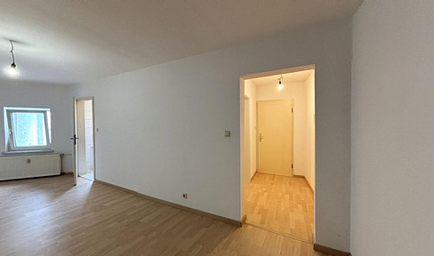 Ruhige 2-Raum Wohnung in zentraler Lage mit Tageslichtbad