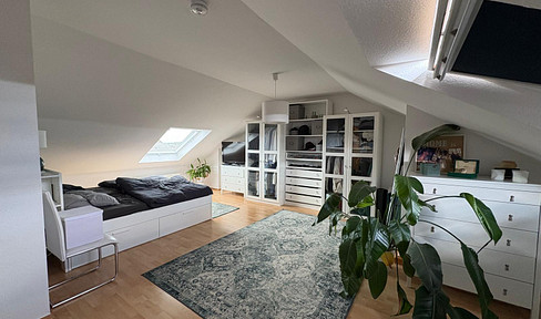3 room maisonette with EBK and garage *commission free*