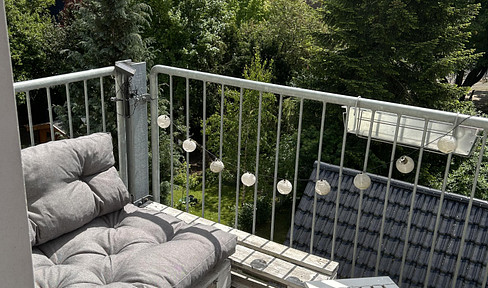 Gepflegte, helle 2 ZKB mit Balkon Nähe Petrikirche