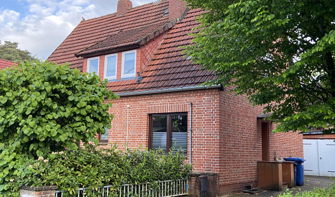 Three detached houses as an investment in Kirchlinteln
