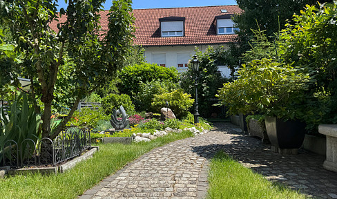 Terraced house with charm in Munich-Trudering