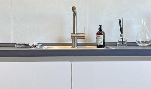 Free of commission: Living with a view - completely refurbished apartment on Kurfürstendamm