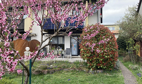 Semi-detached house with certain advantages in Dreieich-Sprendlingen