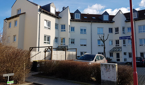 Helle und moderne 2-Zimmer-Wohnung mit Balkon, Einbauküche & Stellplatz in Lindenthal