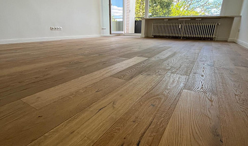 Helle 2-Zimmer-Wohnung mit Balkon in Norderstedt-Harksheide