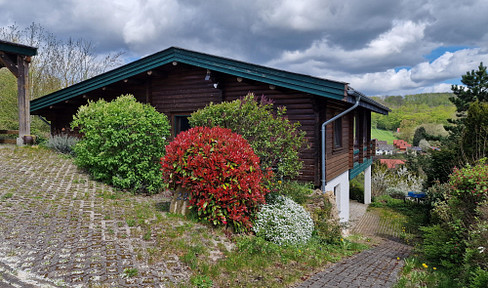 Detached house with granny apartment