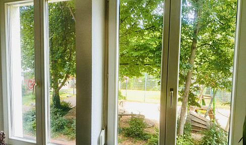 Quiet, mega-central 3 room apartment Stgt-Mitte