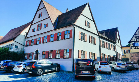 Spacious office and residential building in central old town location of Dinkelsbühl "Top maintained*