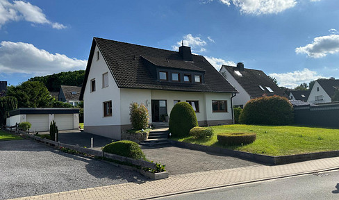 Helle Dachgeschoss Wohnung mit Balkon und einem individuellen Zusatzraum in Menden/Halingen