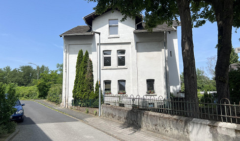 Detached 1 to 3 family house with garden for owner-occupation or investment in Brühl Heide