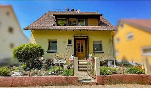 Single-family house - multi-family house as investment property or for own use in Auerbach