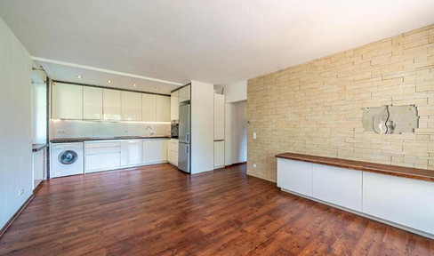 Helle, kernsanierte 3-Zimmer Wohnung im Münchner Süden