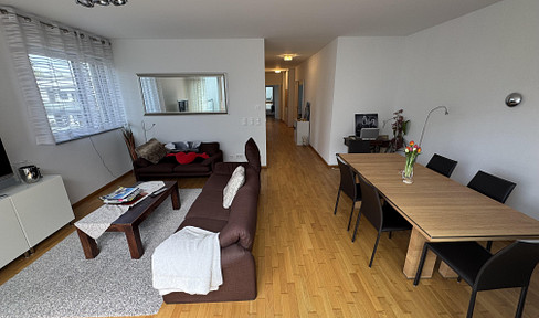 Edge of the old town: furnished 3-room apartment with large roof terrace and 2 underground parking spaces