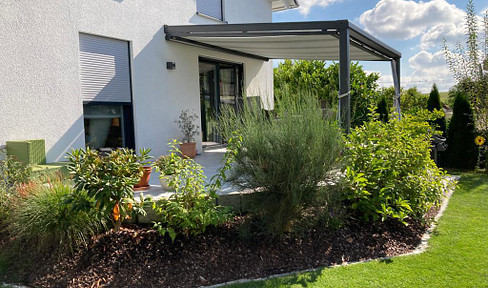 Modern detached house on a large plot