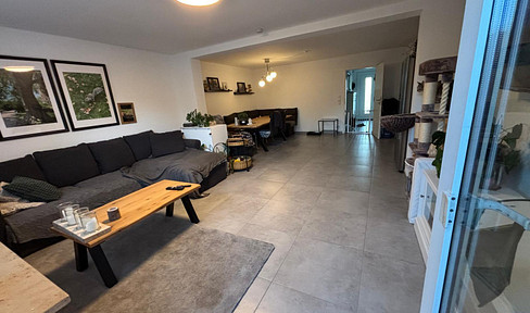 Commission-free completely renovated terraced house in Travemünde