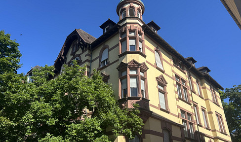 Herrschaftlich, lichtdurchflutet, zentral gelegenen