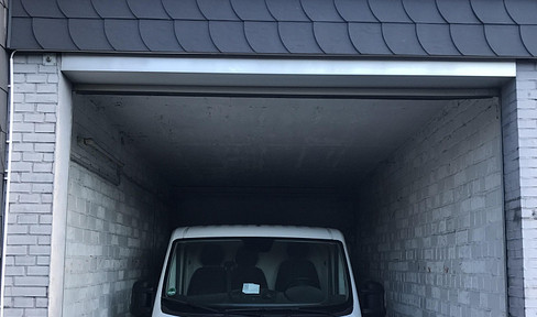XXL-Garage mit Stellplatz in Essen - Nähe Frintroper Straße 328