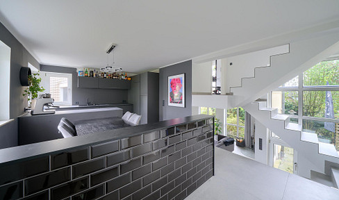 Modernes Split-Level-Haus mit Designküche, Sauna & Kamin in bevorzugter Lage – Siedlerstraße 15