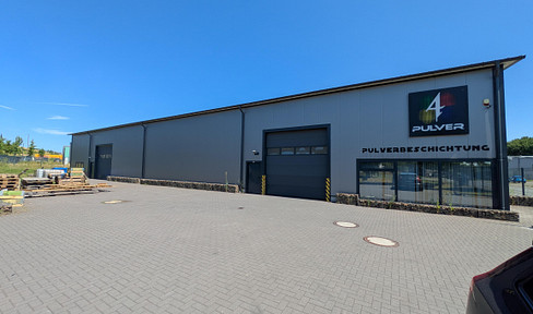 Gewerbehalle mit Maschinen in Dortmund