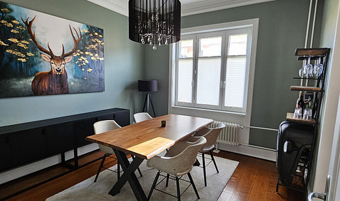 Refurbished old building with designer bathroom & dream kitchen