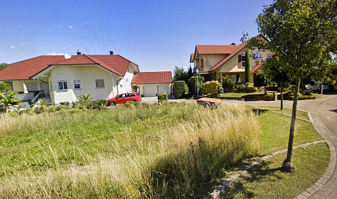 Rarity ! small plot for large house