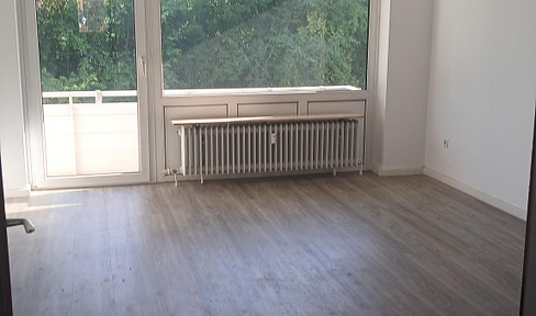 Gemütliche 3-Zimmer-Wohnung mit Balkon im Hochparterre in Rosengarten-Eckel