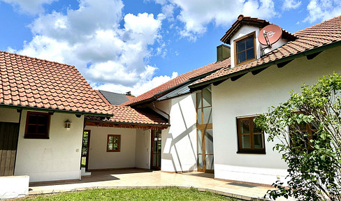 High-value EFH + double garage + conservatory + gallery in quiet location