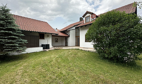 Hochw. EFH + Doppel-Gge. + Wintergarten + Galerie in ruhiger Lage