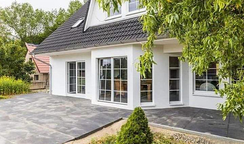 Exquisite dream home on Usedom with a view of the Achterwasser and high-quality furnishings