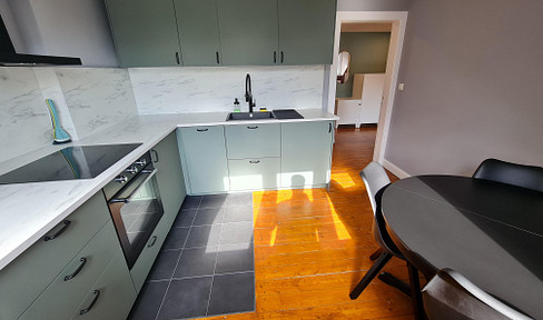 Charmante Dachgeschosswohnung mit Stil – Altbauflair trifft modernes Design
