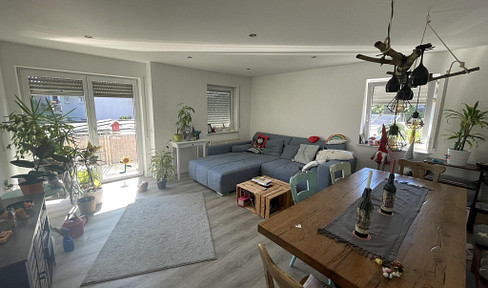 Very nice 4-room apartment with cozy balcony