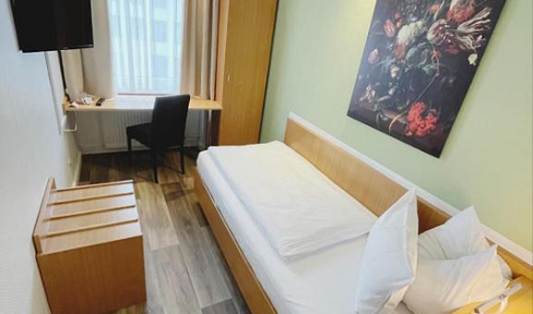 WG-Zimmer vollmöbliert (ab 500€ warm inkl. WLAN &TV)