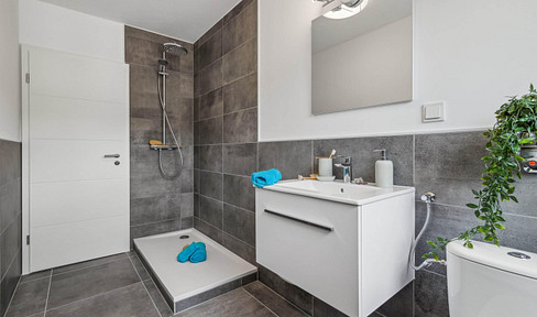 Bright + ready-to-move-in apartment in a good location - commission-free from the owner