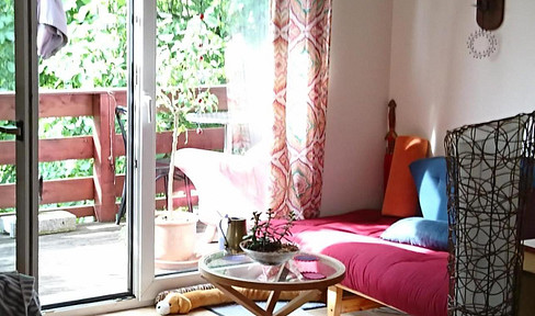 Green oasis with large balcony, PV system, good connections to Cologne