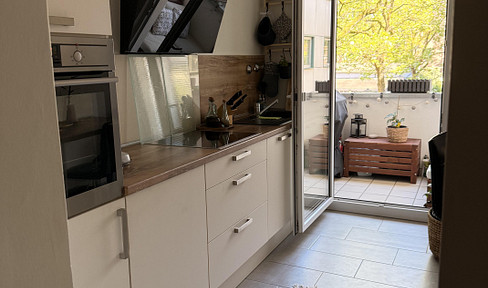 Light-flooded 2-room apartment with garage from private owner