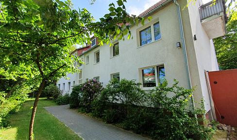 2-room with private garden + parking space in a good location