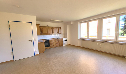 2-room apartment with fitted kitchen in a central location in Schkeuditz for rent!