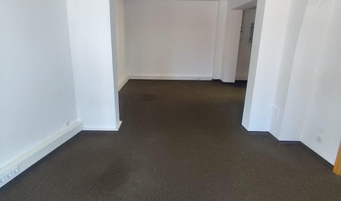 Office/commercial unit in central location for rent