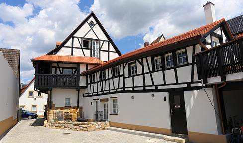 Wohnung mit Dachterrasse im Baudenkmal in Hallstadt