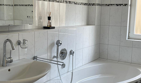 114 sqm in MO-Schwafheim | Spacious and bright apartment with balcony and garage
