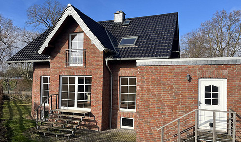 grundsolides Einfamilienhaus in guter und ruhiger Lage - provisionsfrei